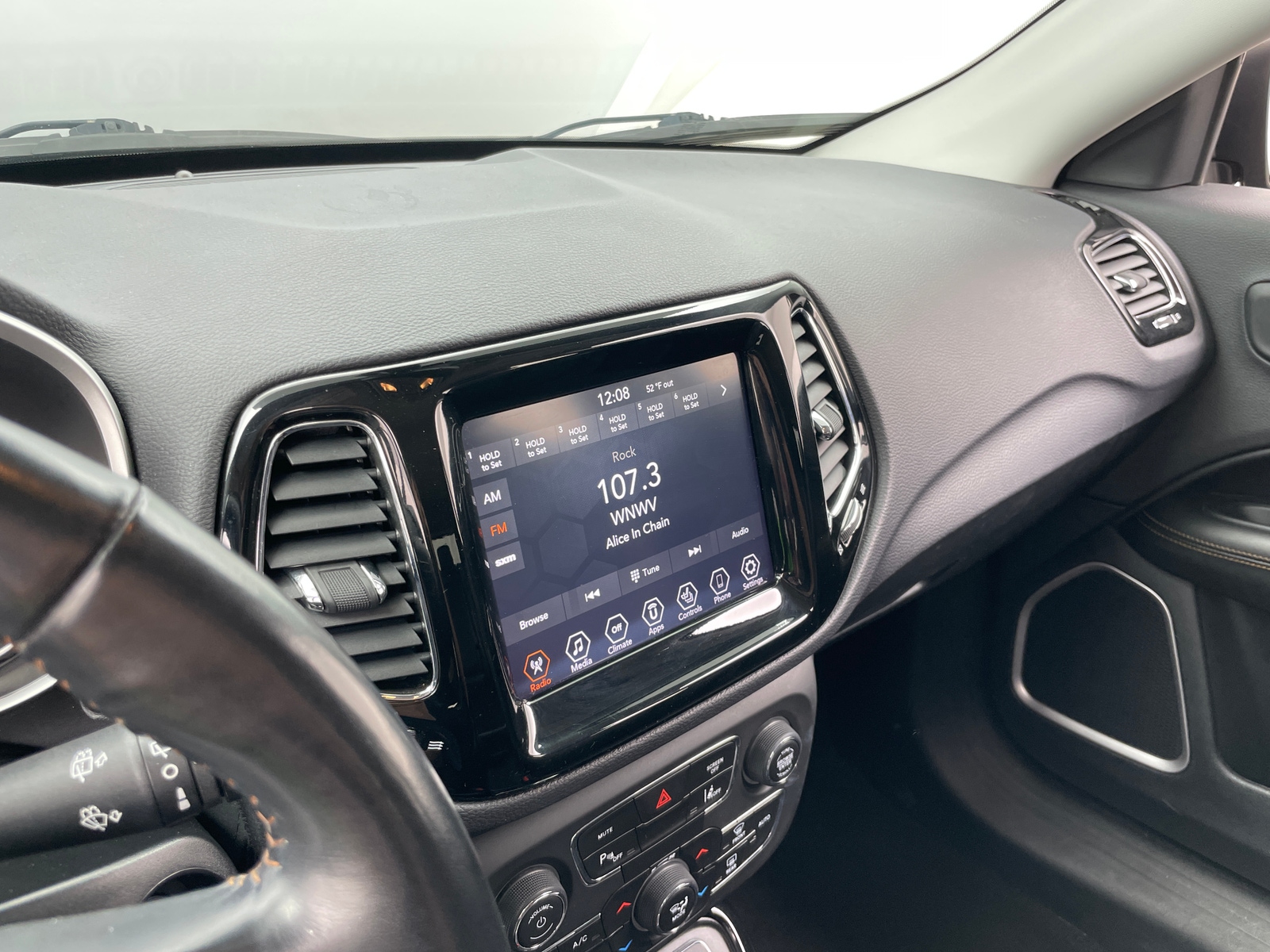Thumbnail: 2021 Jeep Compass - 4