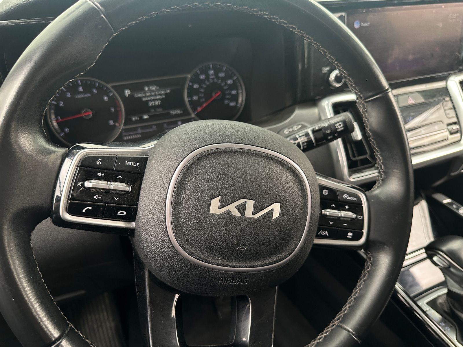 Thumbnail: 2022 Kia Sorento - 4