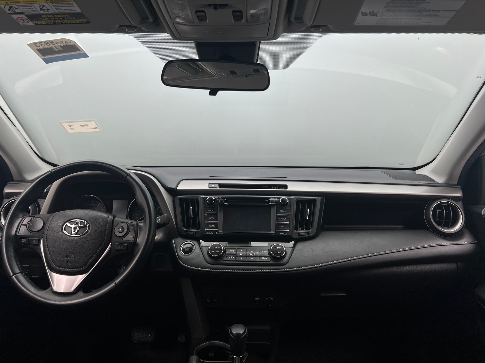 Thumbnail: 2018 Toyota RAV4 - 3