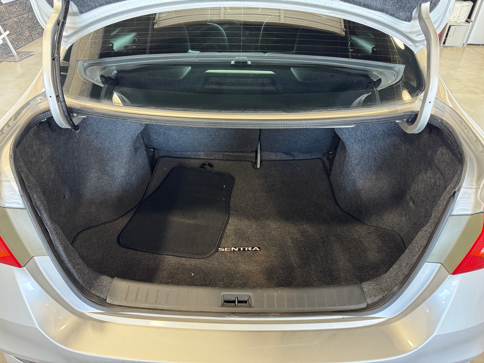 Thumbnail: 2018 Nissan Sentra - 7