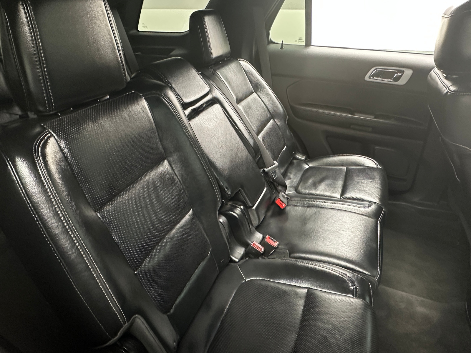 Thumbnail: 2015 Ford Explorer - 5