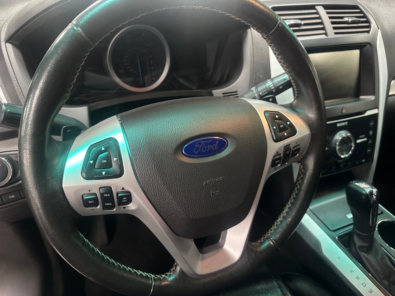 Thumbnail: 2015 Ford Explorer - 4