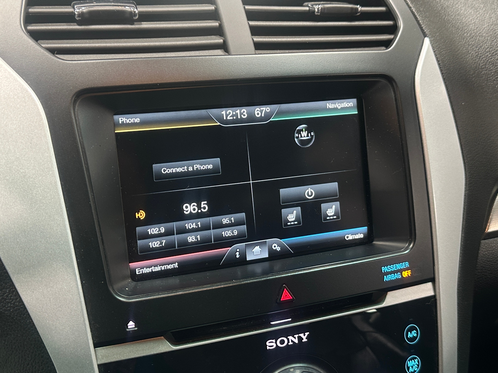 Thumbnail: 2015 Ford Explorer - 3