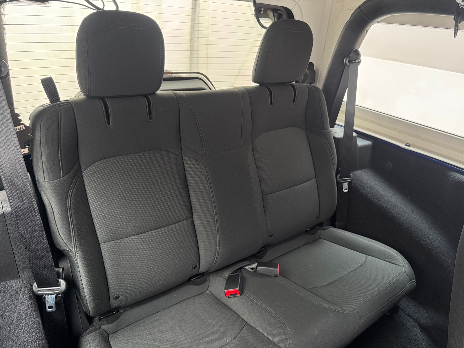 Thumbnail: 2019 Jeep Wrangler - 6