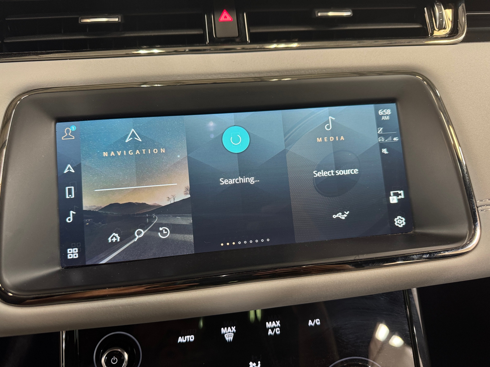 Thumbnail: 2021 Land Rover Range Rover Evoque - 3