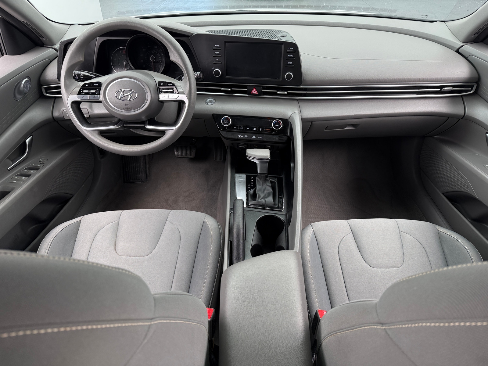 Thumbnail: 2022 Hyundai Elantra - 3