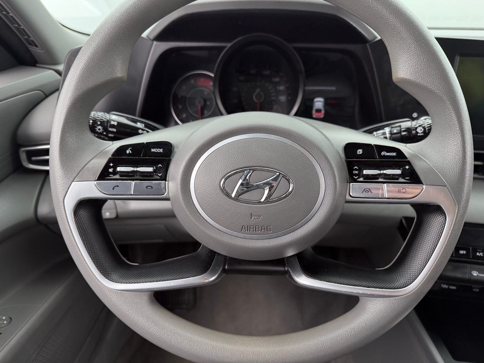 Thumbnail: 2022 Hyundai Elantra - 5