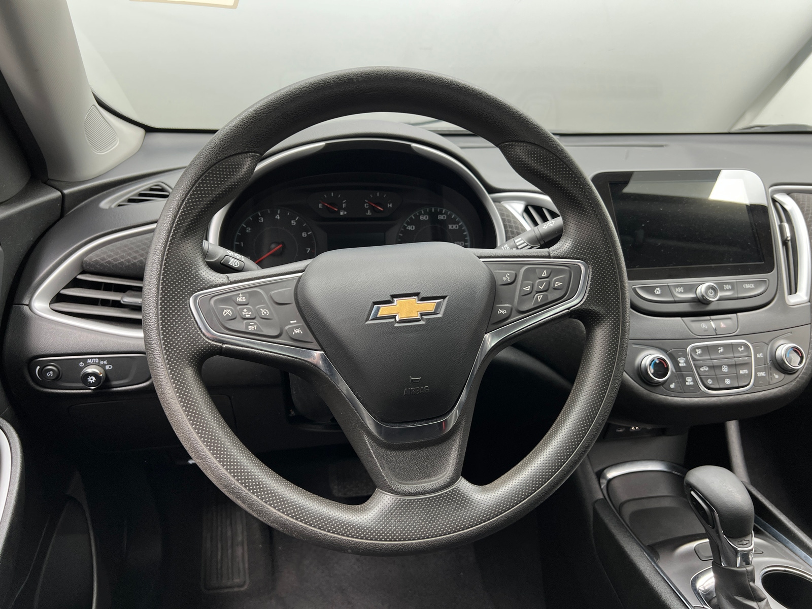 Thumbnail: 2023 Chevrolet Malibu - 5
