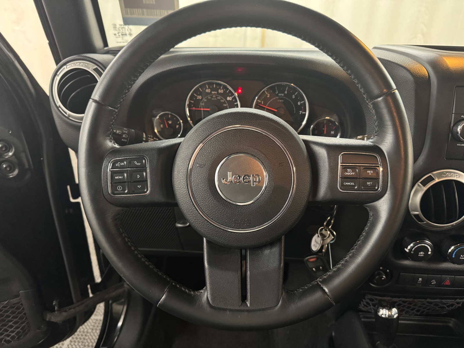 Thumbnail: 2016 Jeep Wrangler - 5