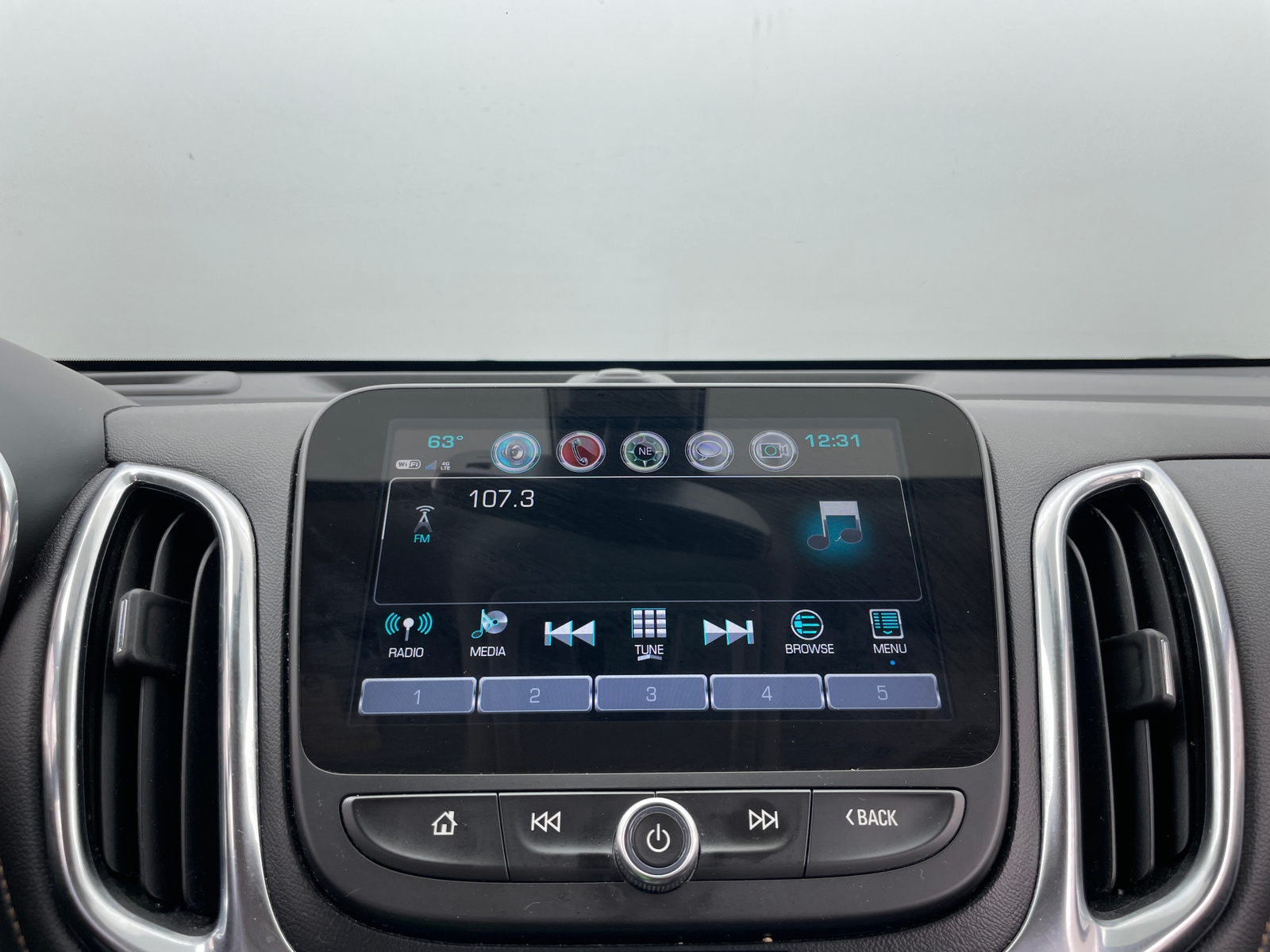 Thumbnail: 2018 Chevrolet Equinox - 3