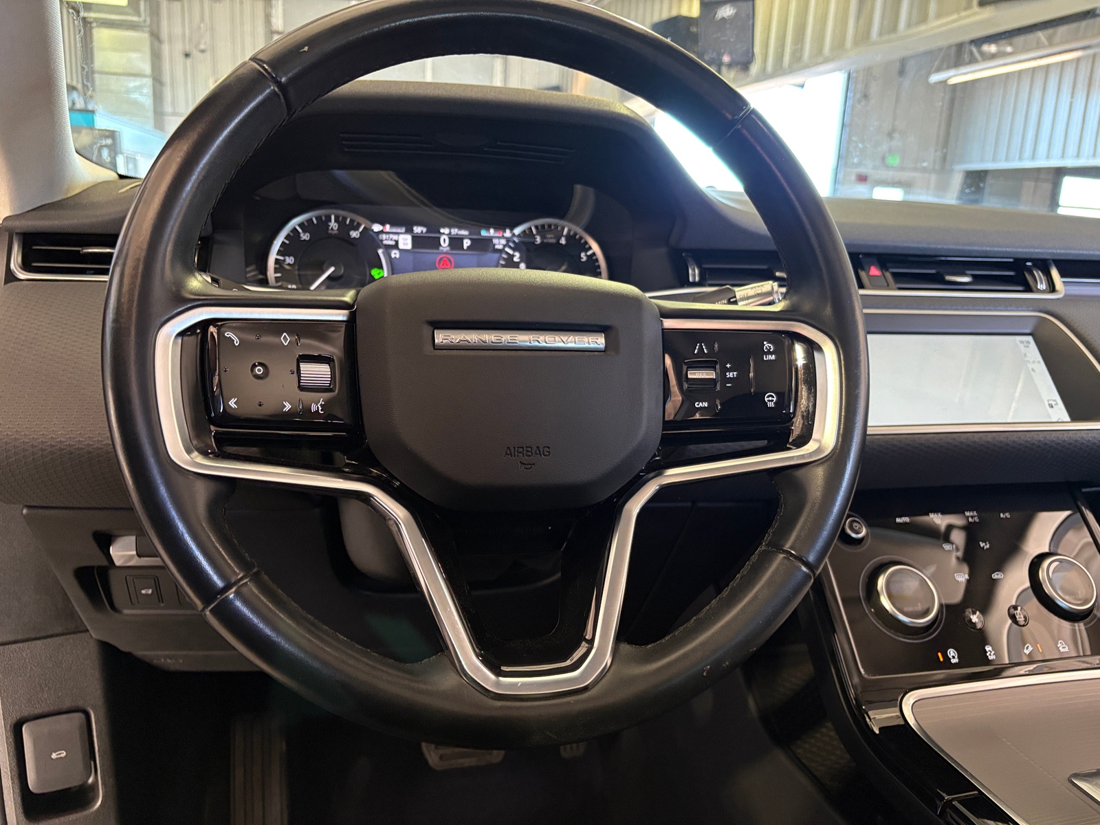 Thumbnail: 2021 Land Rover Range Rover Evoque - 4