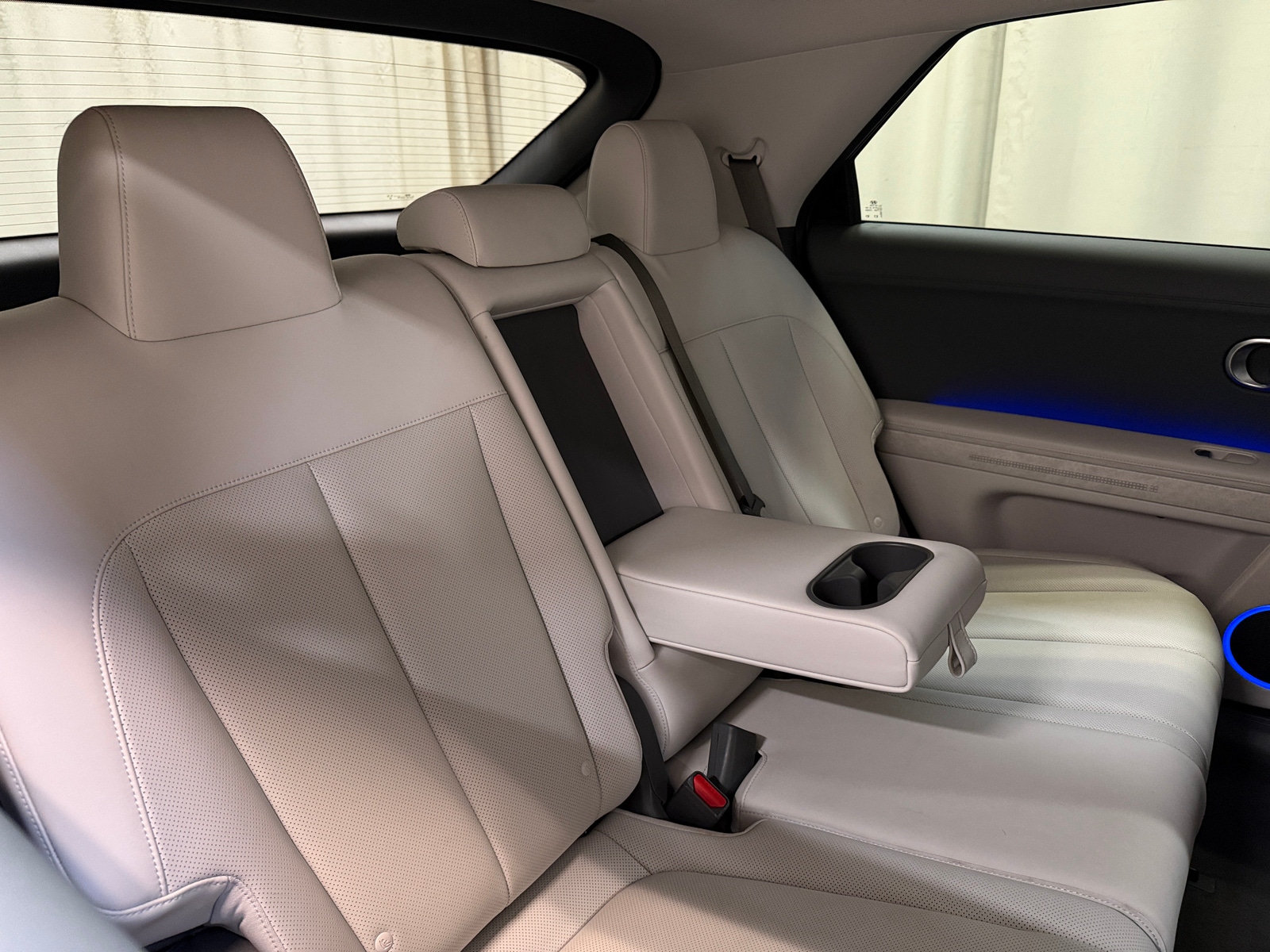 Thumbnail: 2022 Hyundai Ioniq 5 - 5