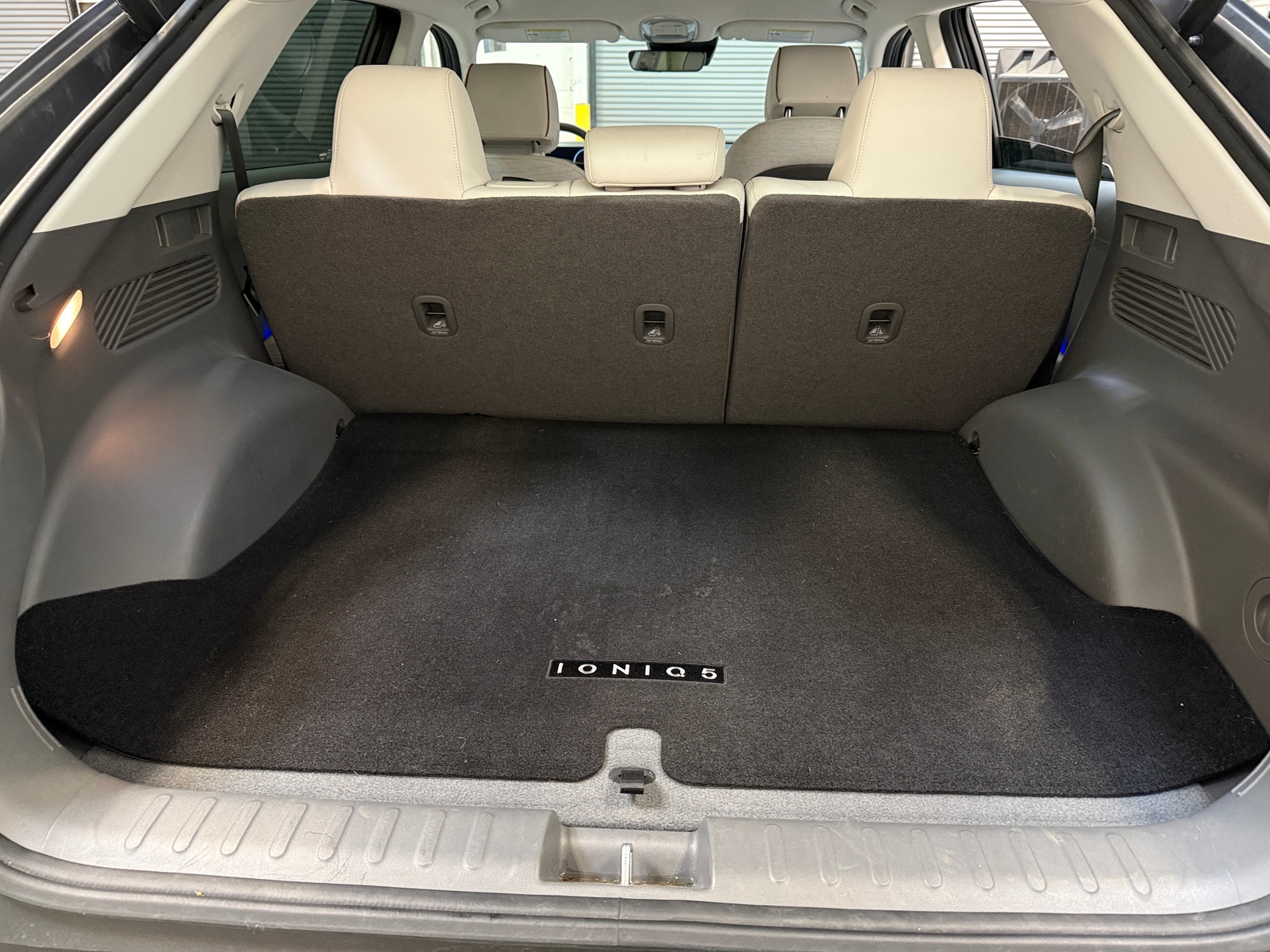 Thumbnail: 2022 Hyundai Ioniq 5 - 6