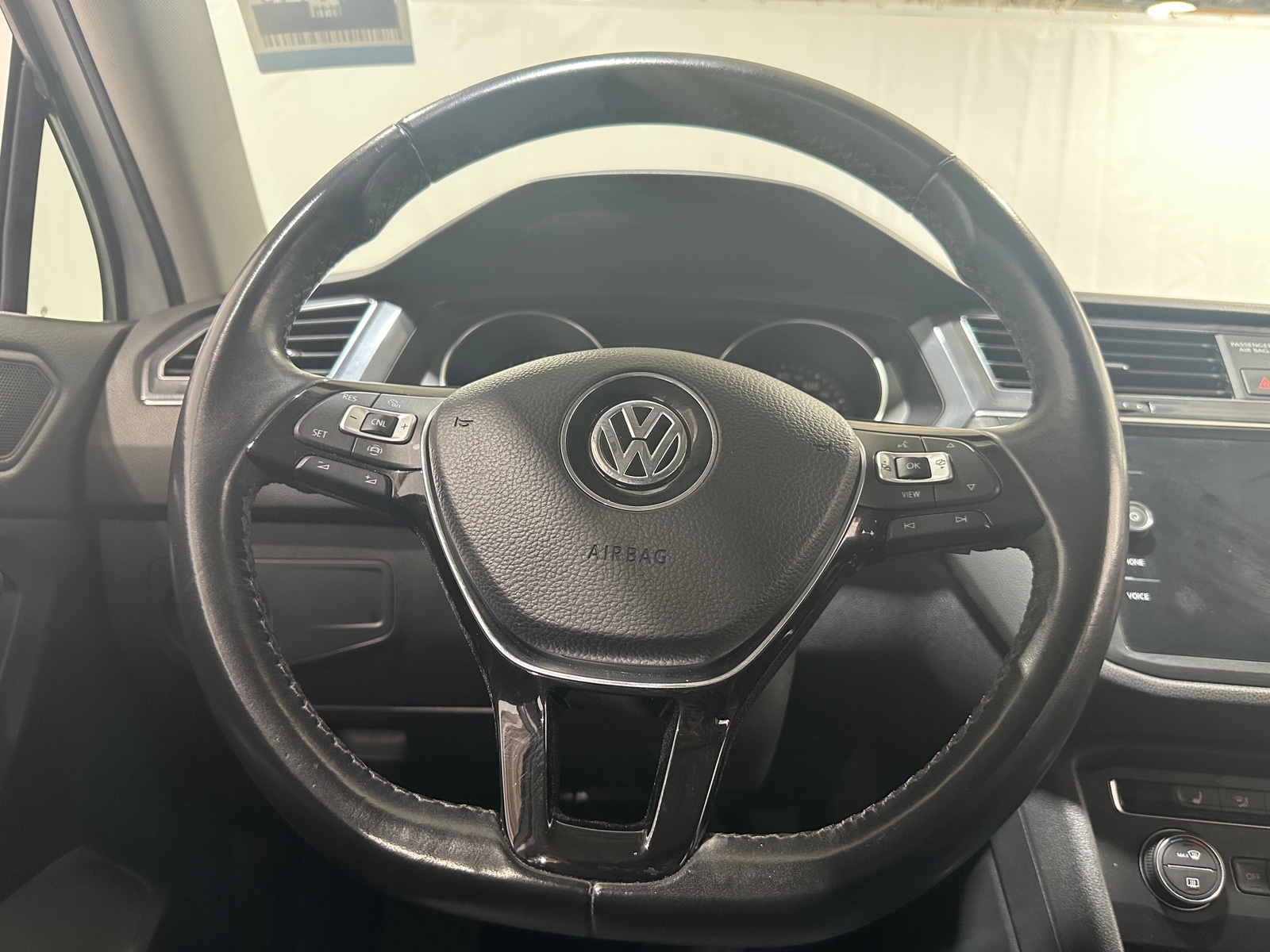 Thumbnail: 2019 Volkswagen Tiguan - 5