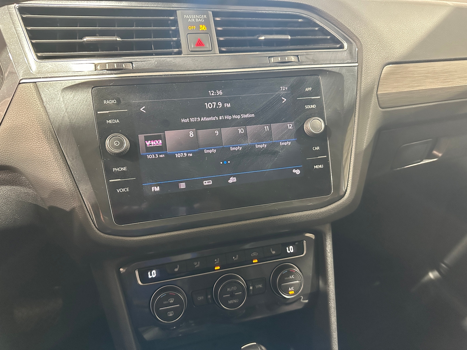 Thumbnail: 2019 Volkswagen Tiguan - 4