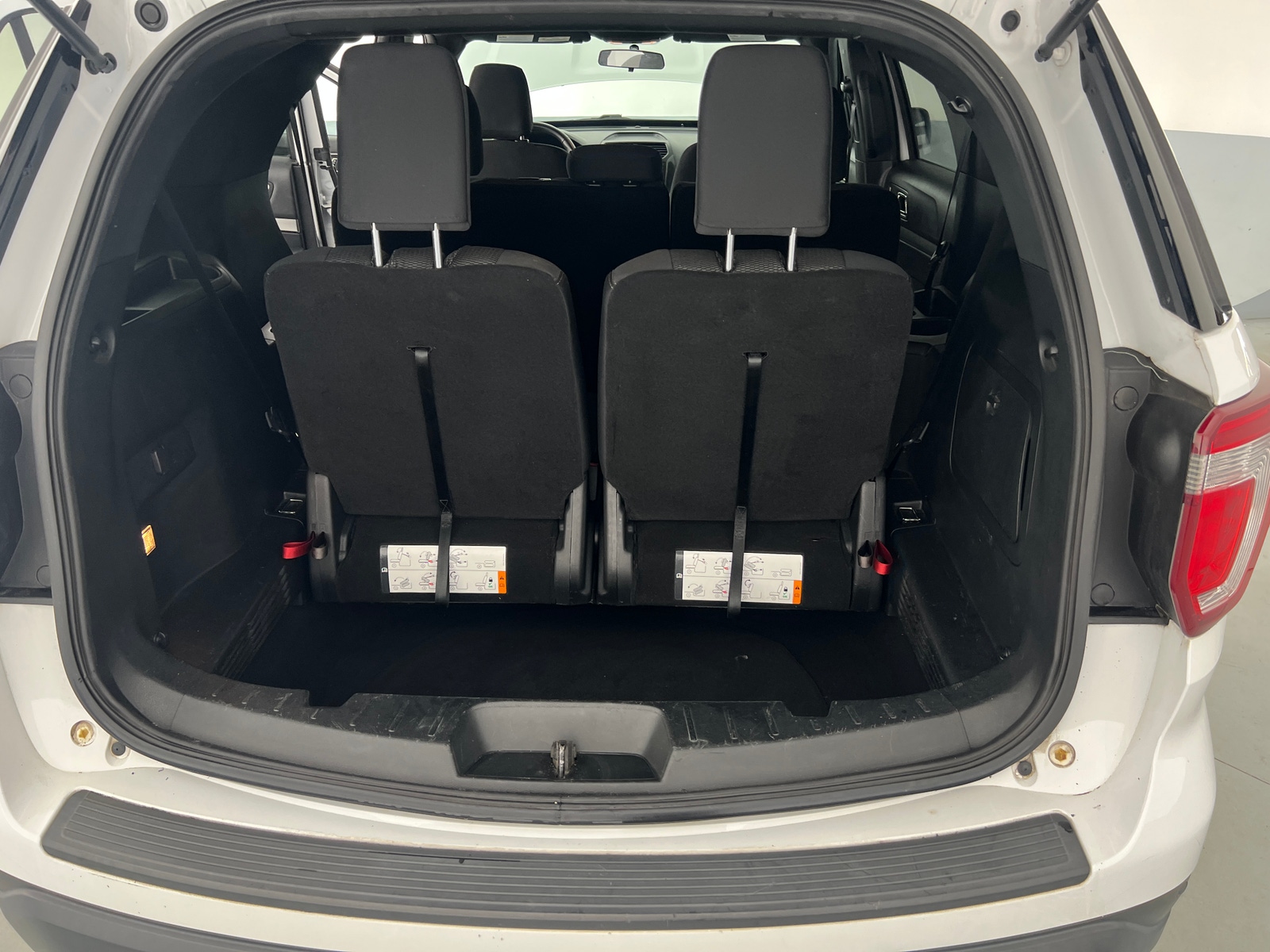 Thumbnail: 2019 Ford Explorer - 7