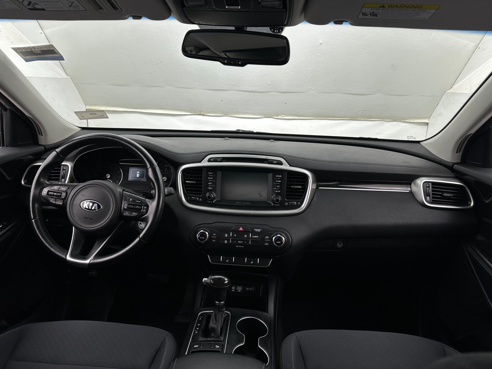 Thumbnail: 2018 Kia Sorento - 3