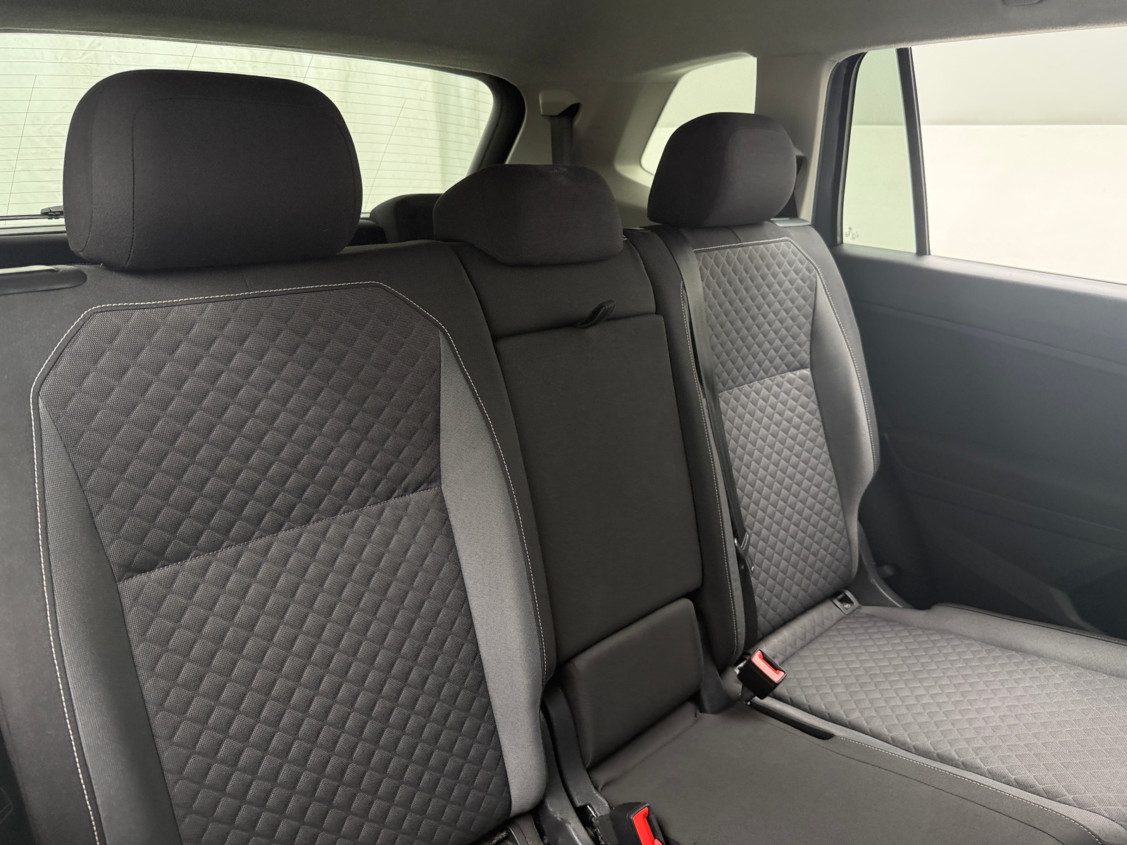 Thumbnail: 2021 Volkswagen Tiguan - 6