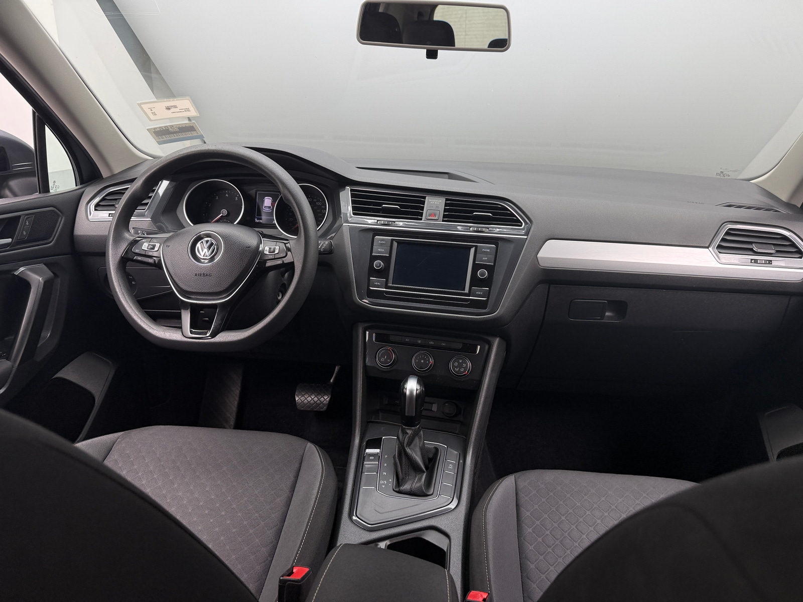 Thumbnail: 2021 Volkswagen Tiguan - 3