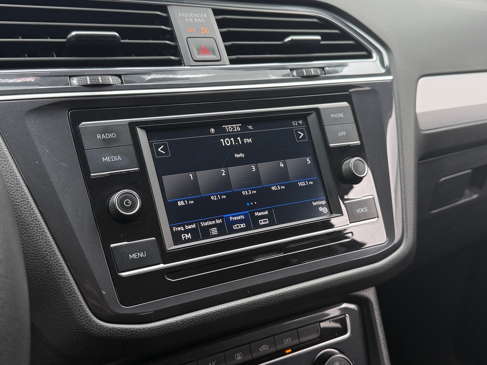 Thumbnail: 2021 Volkswagen Tiguan - 4