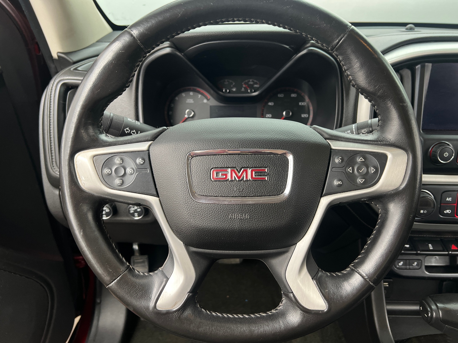 Thumbnail: 2015 GMC Canyon - 4