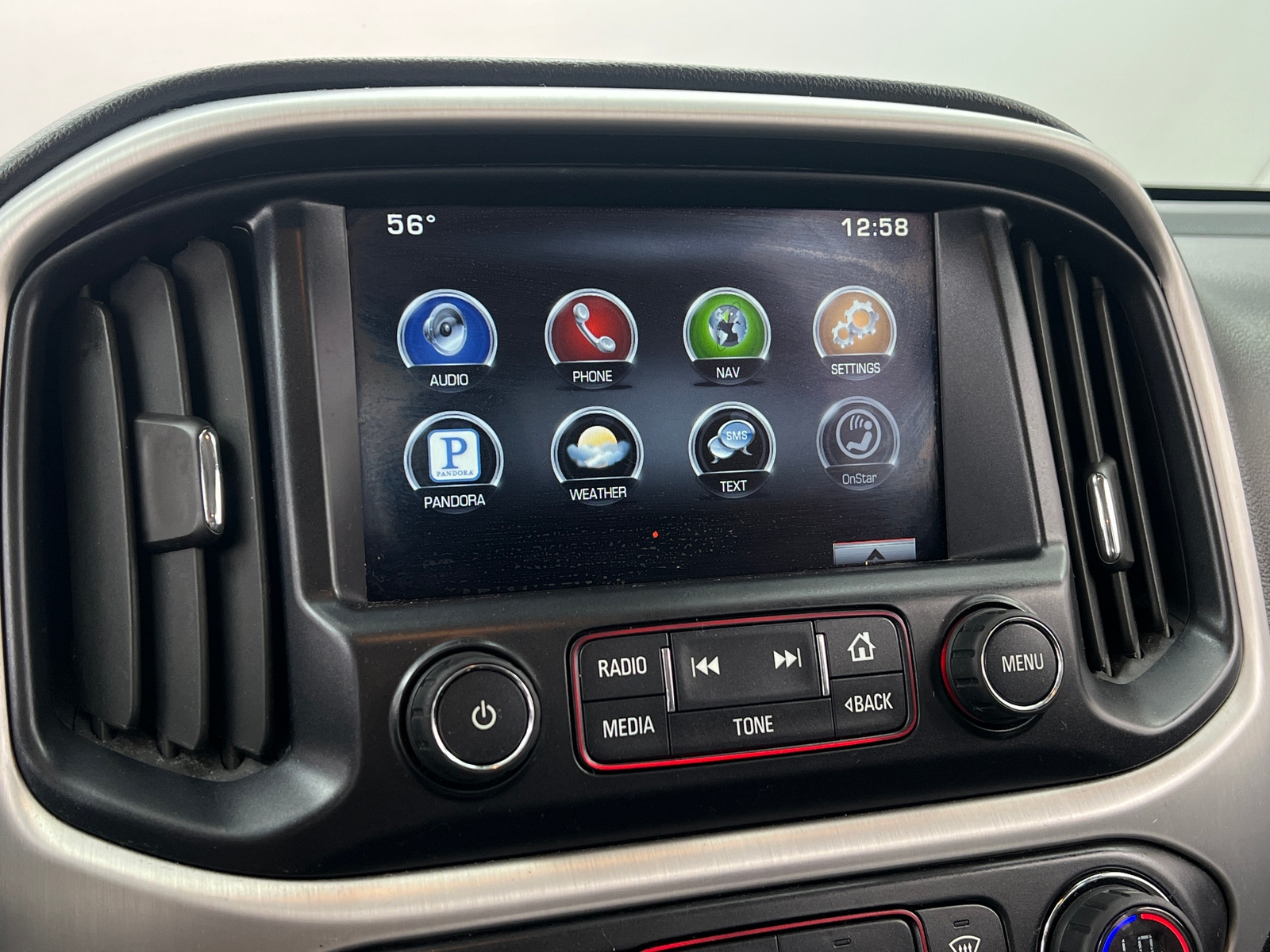 Thumbnail: 2015 GMC Canyon - 3