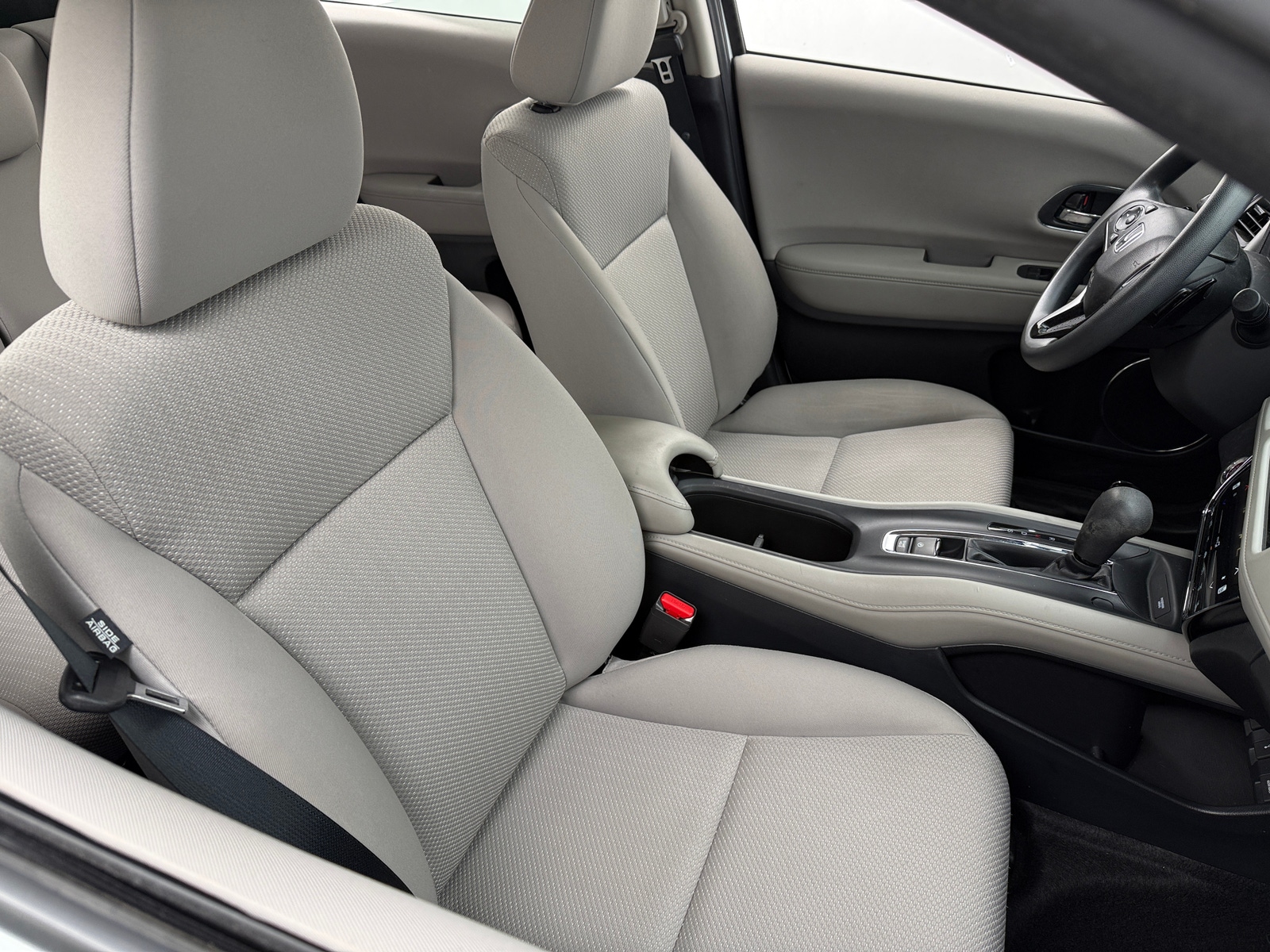 Thumbnail: 2016 Honda HR-V - 2
