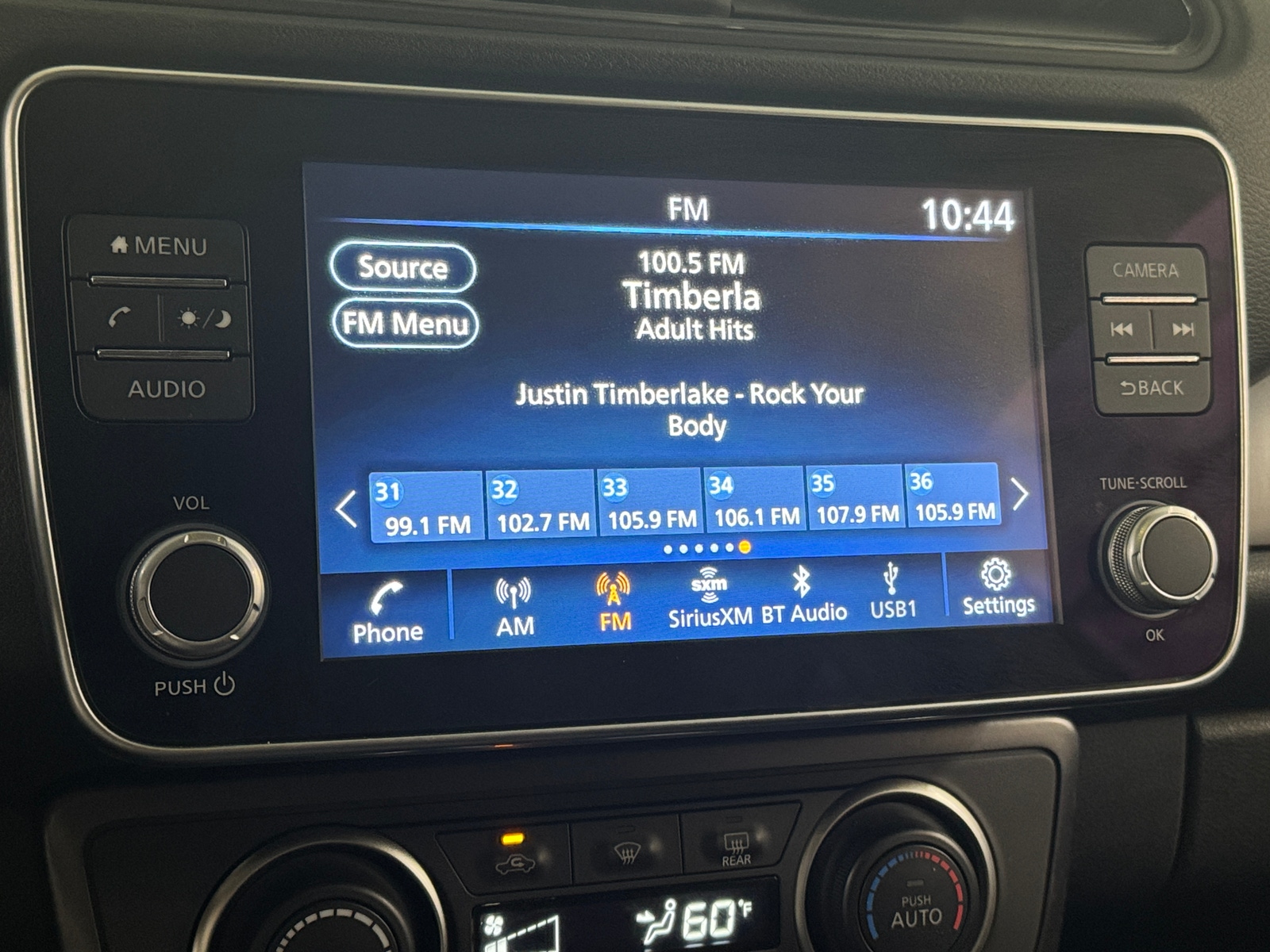 Thumbnail: 2022 Nissan Leaf - 4