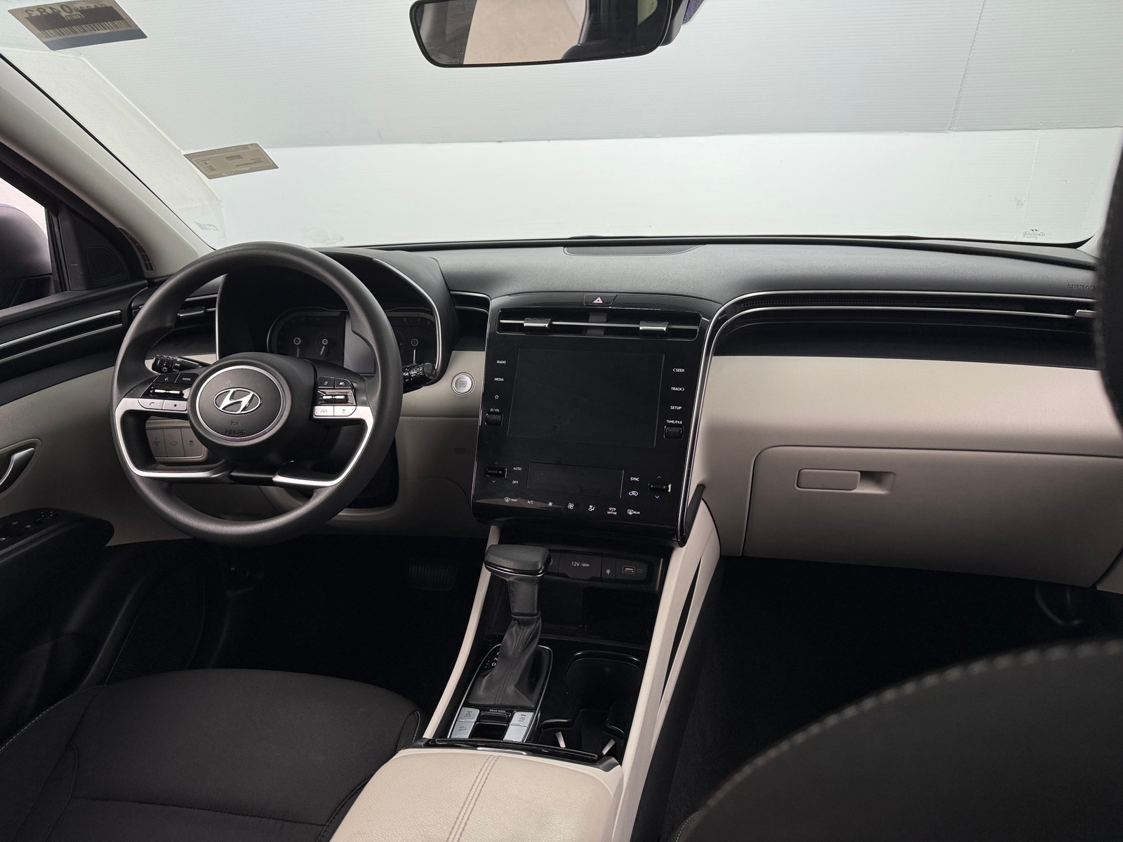Thumbnail: 2024 Hyundai Tucson - 3