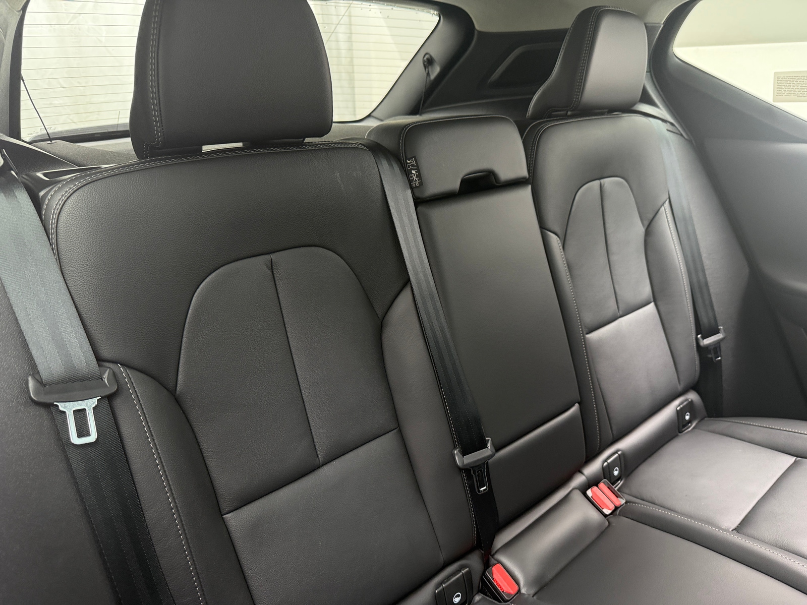 Thumbnail: 2024 Volvo XC40 - 6