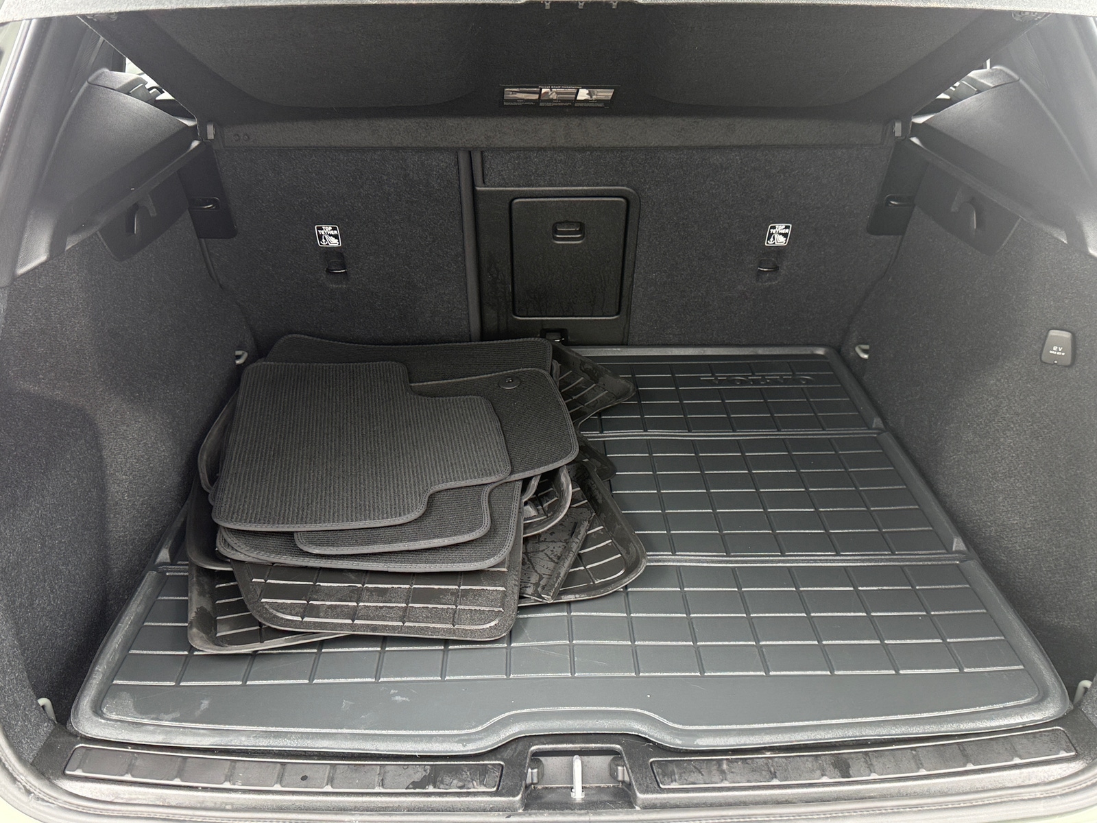 Thumbnail: 2024 Volvo XC40 - 7