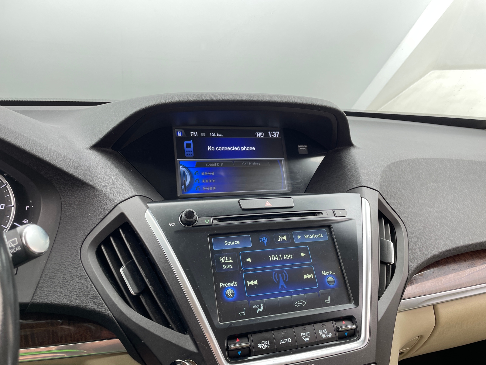Thumbnail: 2017 Acura MDX - 3