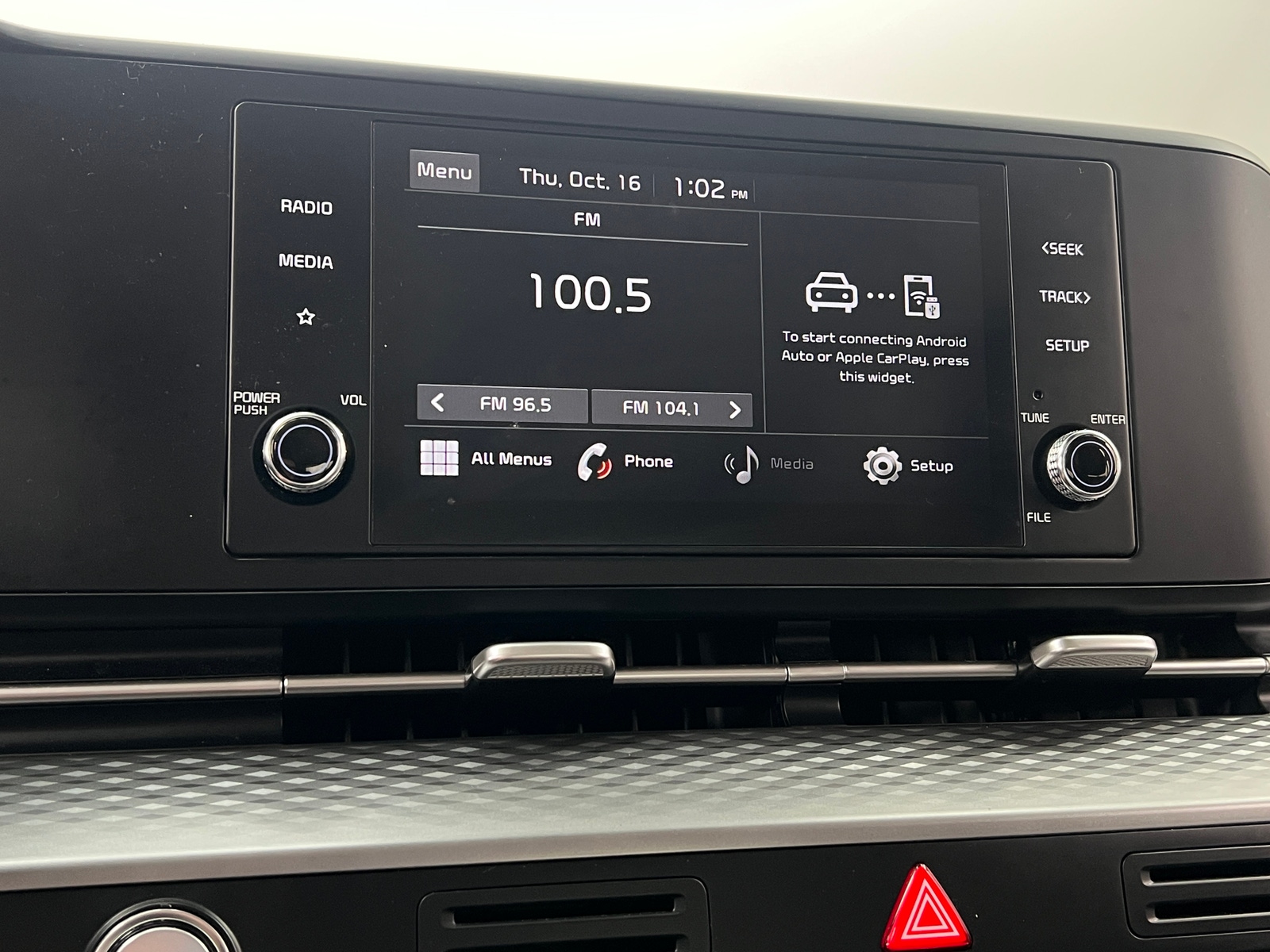 Thumbnail: 2022 Kia Carnival - 4