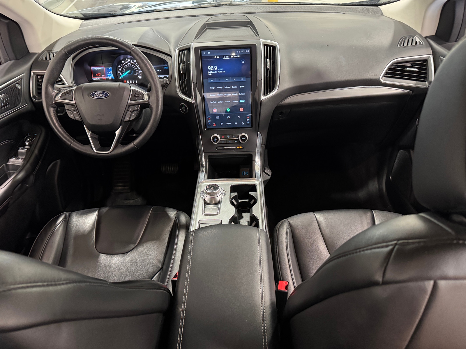Thumbnail: 2022 Ford Edge - 2