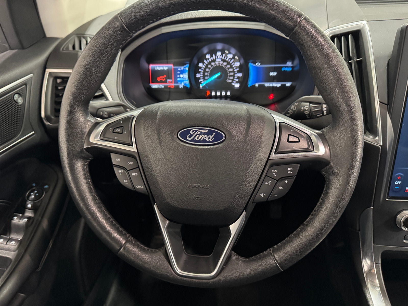 Thumbnail: 2022 Ford Edge - 4