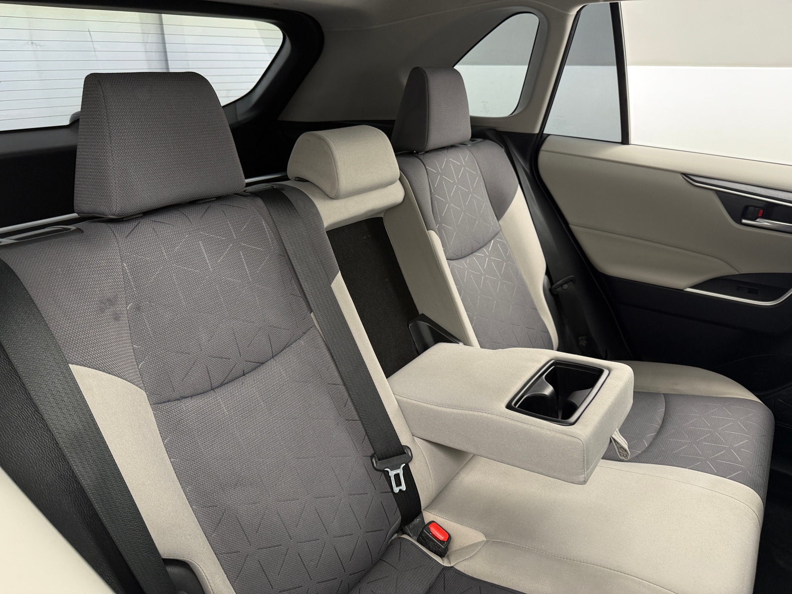 Thumbnail: 2020 Toyota RAV4 - 6