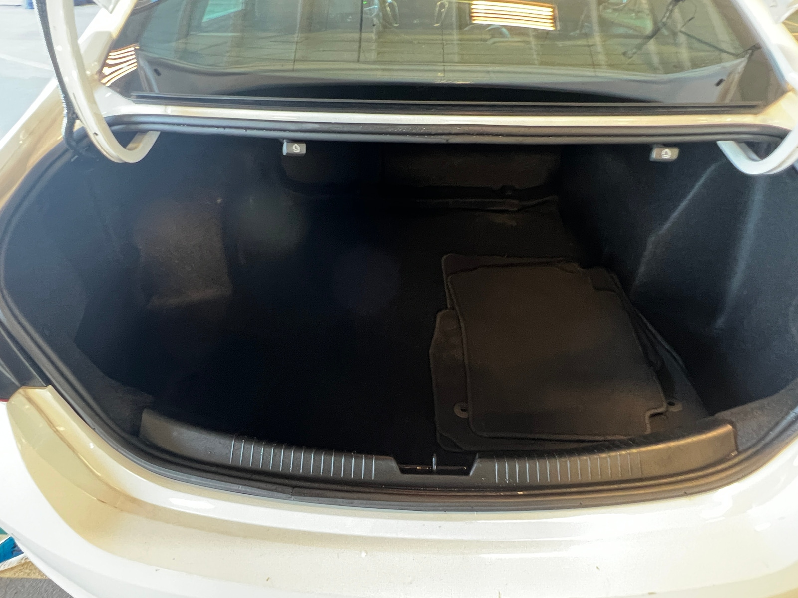 Thumbnail: 2024 Chevrolet Malibu - 6