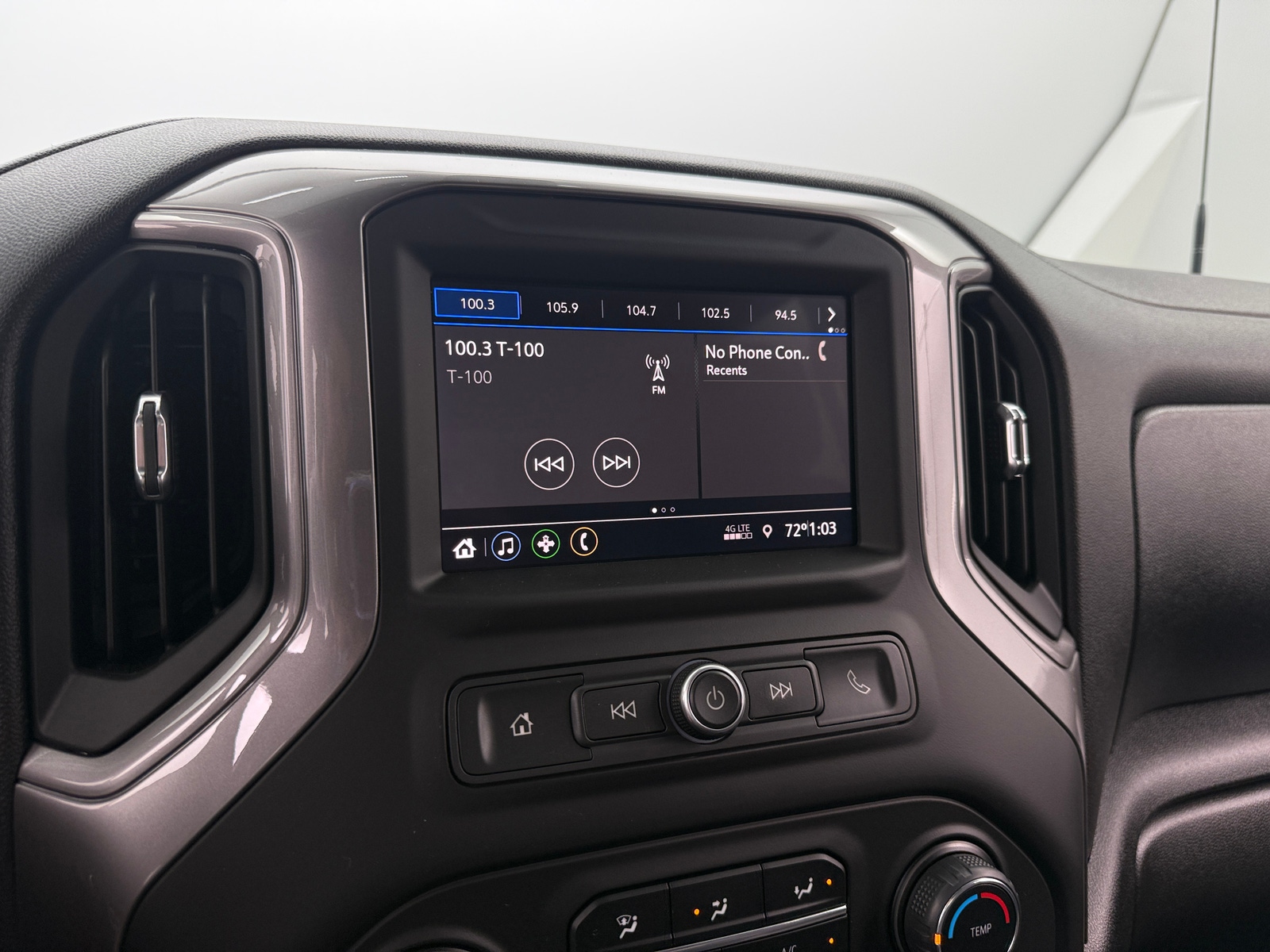 Thumbnail: 2020 Chevrolet Silverado 1500 - 4