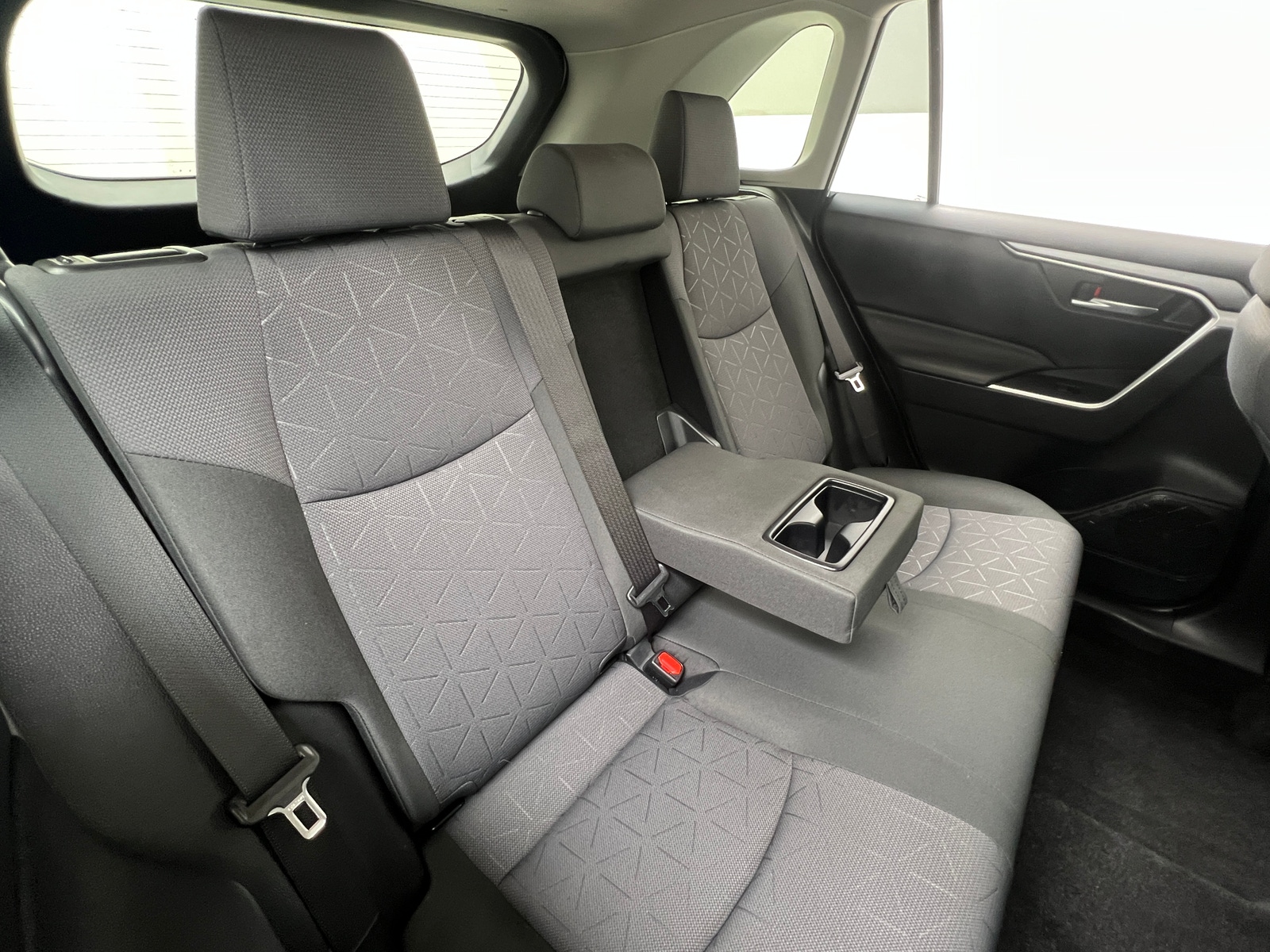 Thumbnail: 2020 Toyota RAV4 - 6