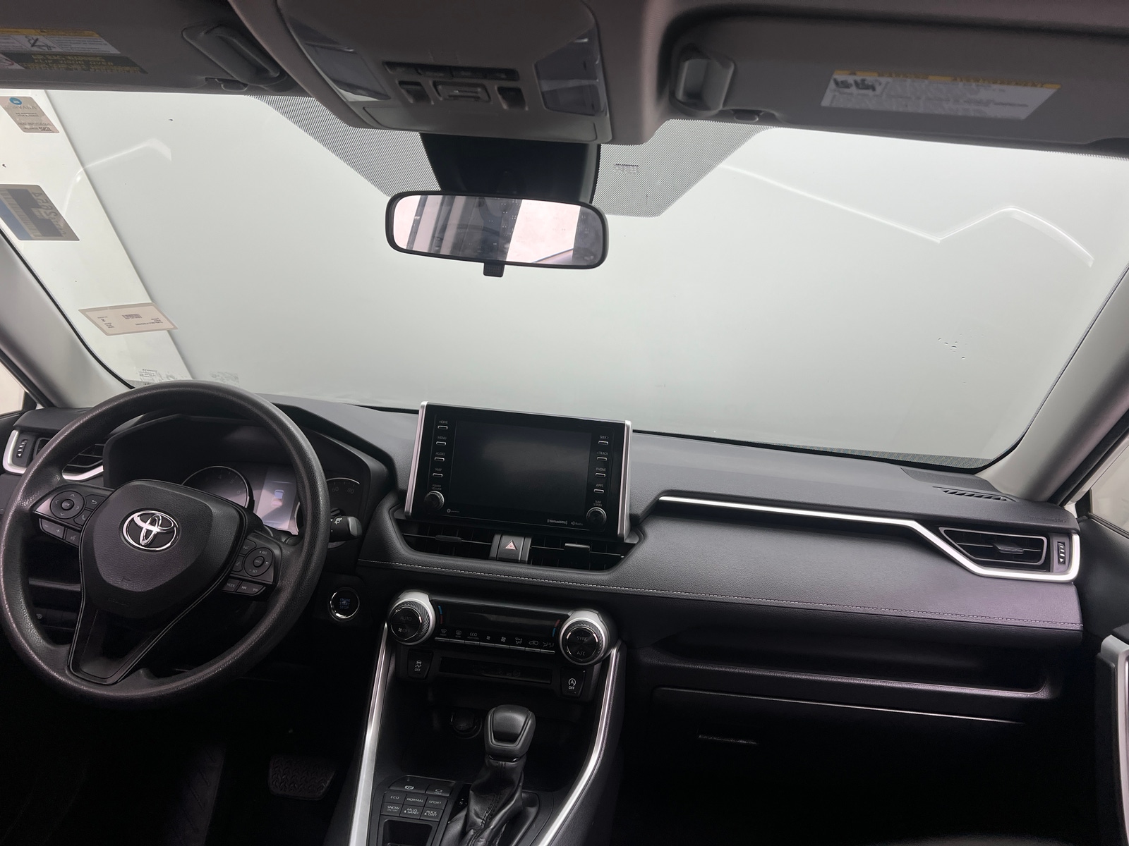 Thumbnail: 2020 Toyota RAV4 - 3