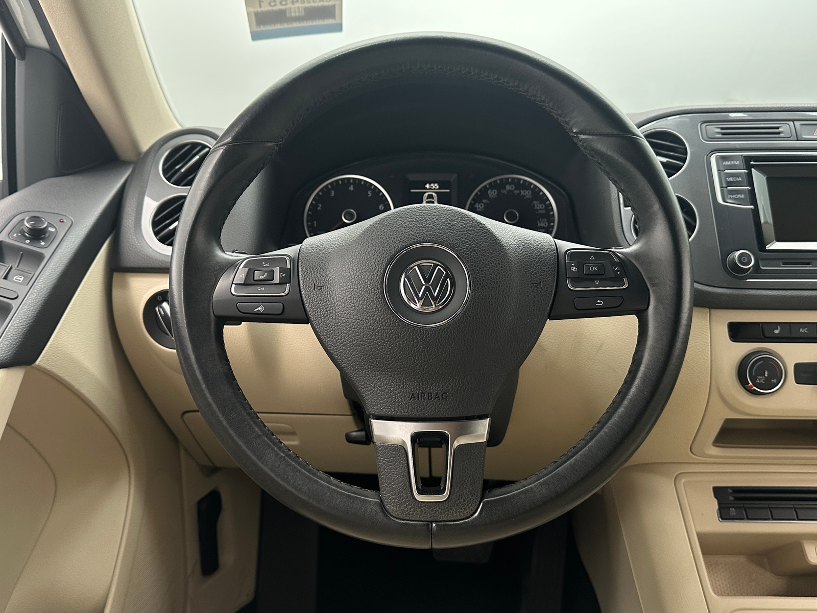 Thumbnail: 2016 Volkswagen Tiguan - 5