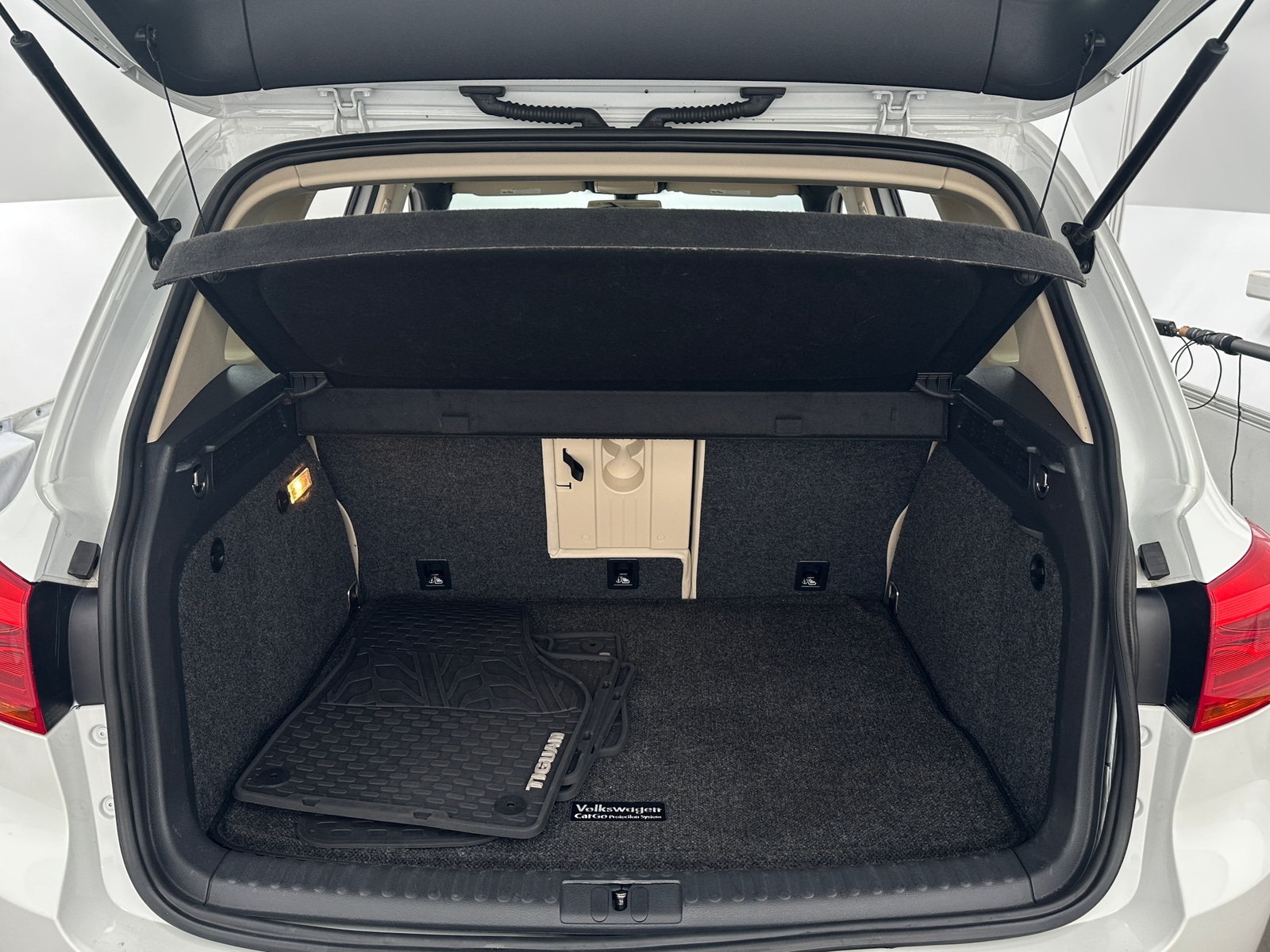 Thumbnail: 2016 Volkswagen Tiguan - 7