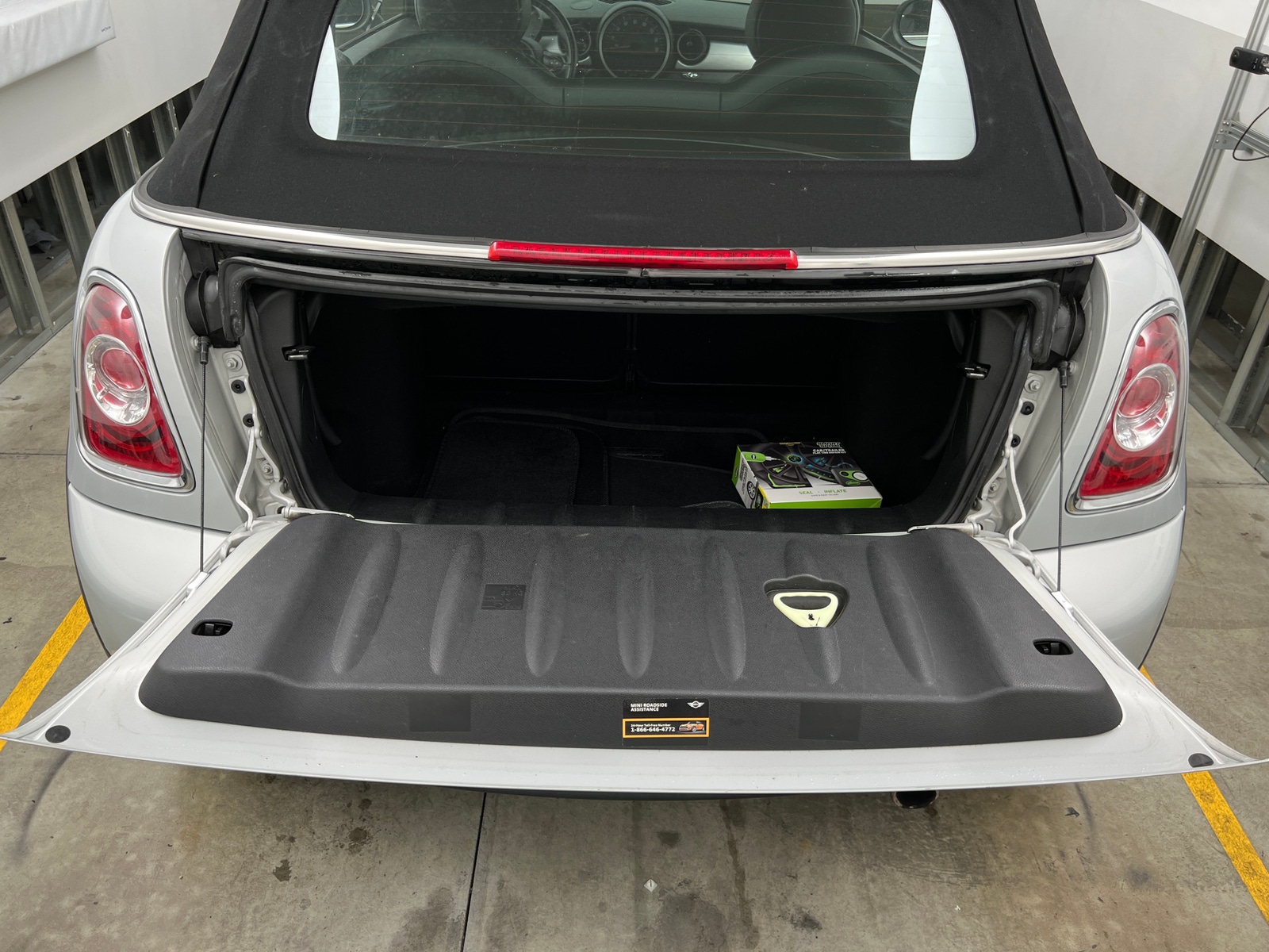 Thumbnail: 2015 MINI Cooper Convertible - 7