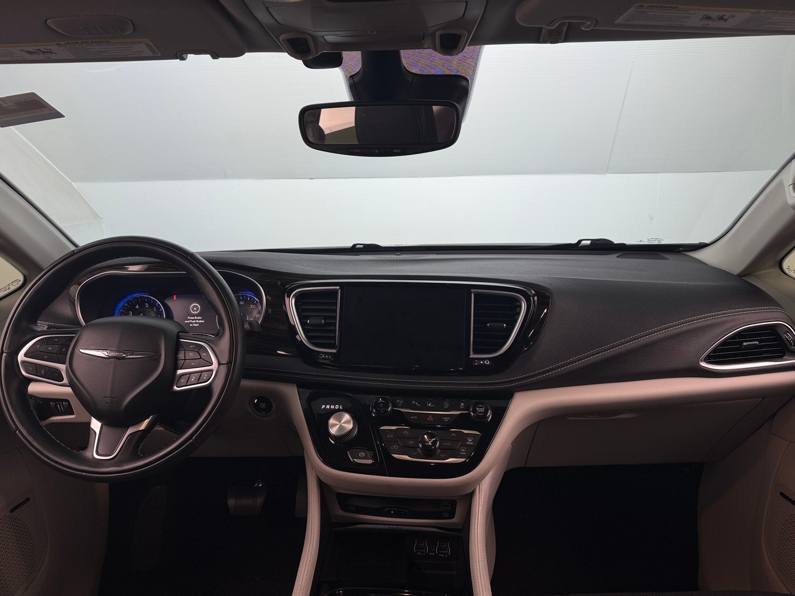 Thumbnail: 2022 Chrysler Pacifica - 2