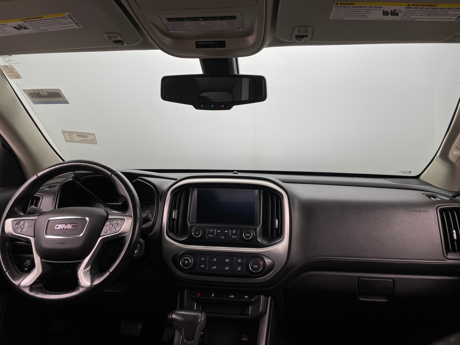 Thumbnail: 2017 GMC Canyon - 3