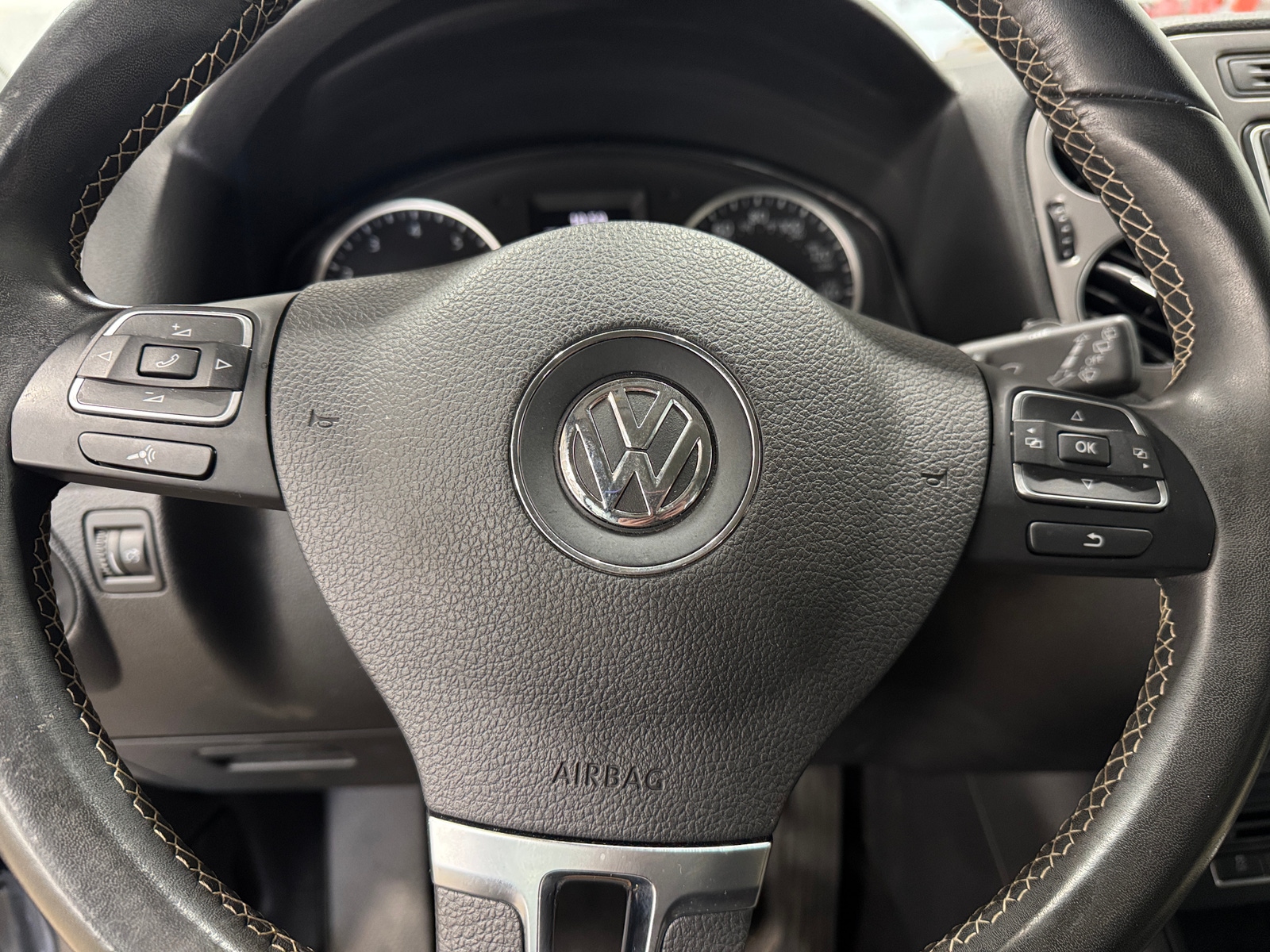 Thumbnail: 2016 Volkswagen Tiguan - 5
