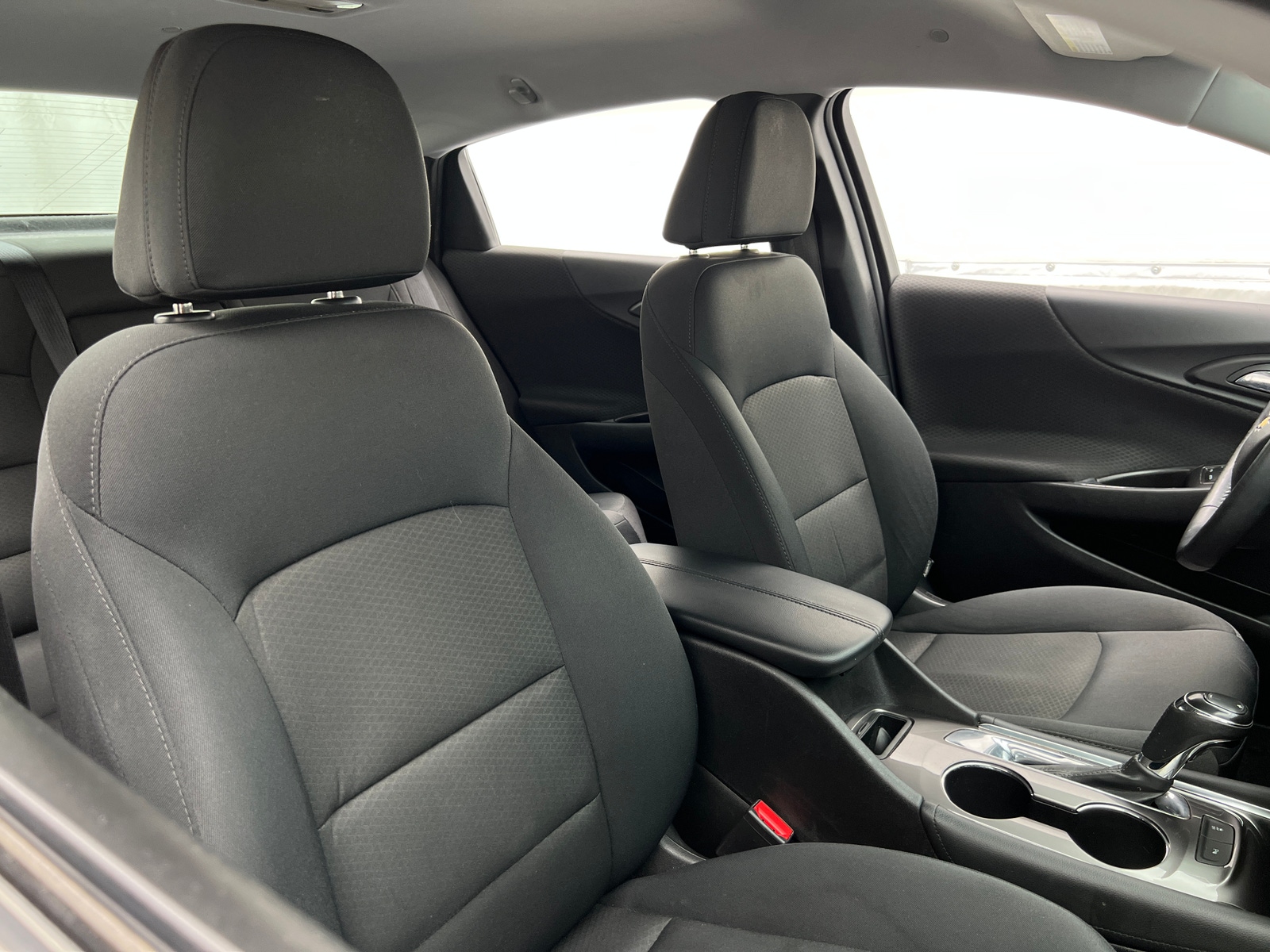 Thumbnail: 2017 Chevrolet Malibu - 2