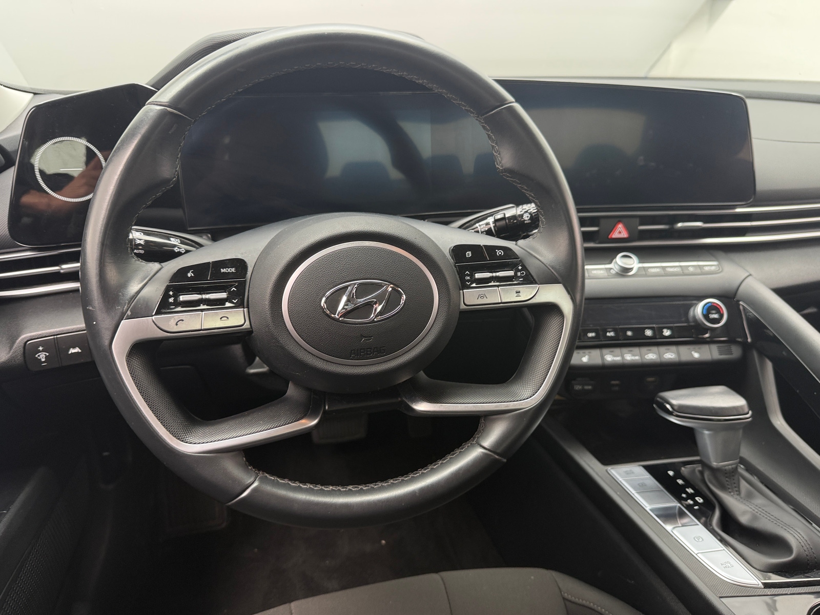 Thumbnail: 2023 Hyundai Elantra - 5