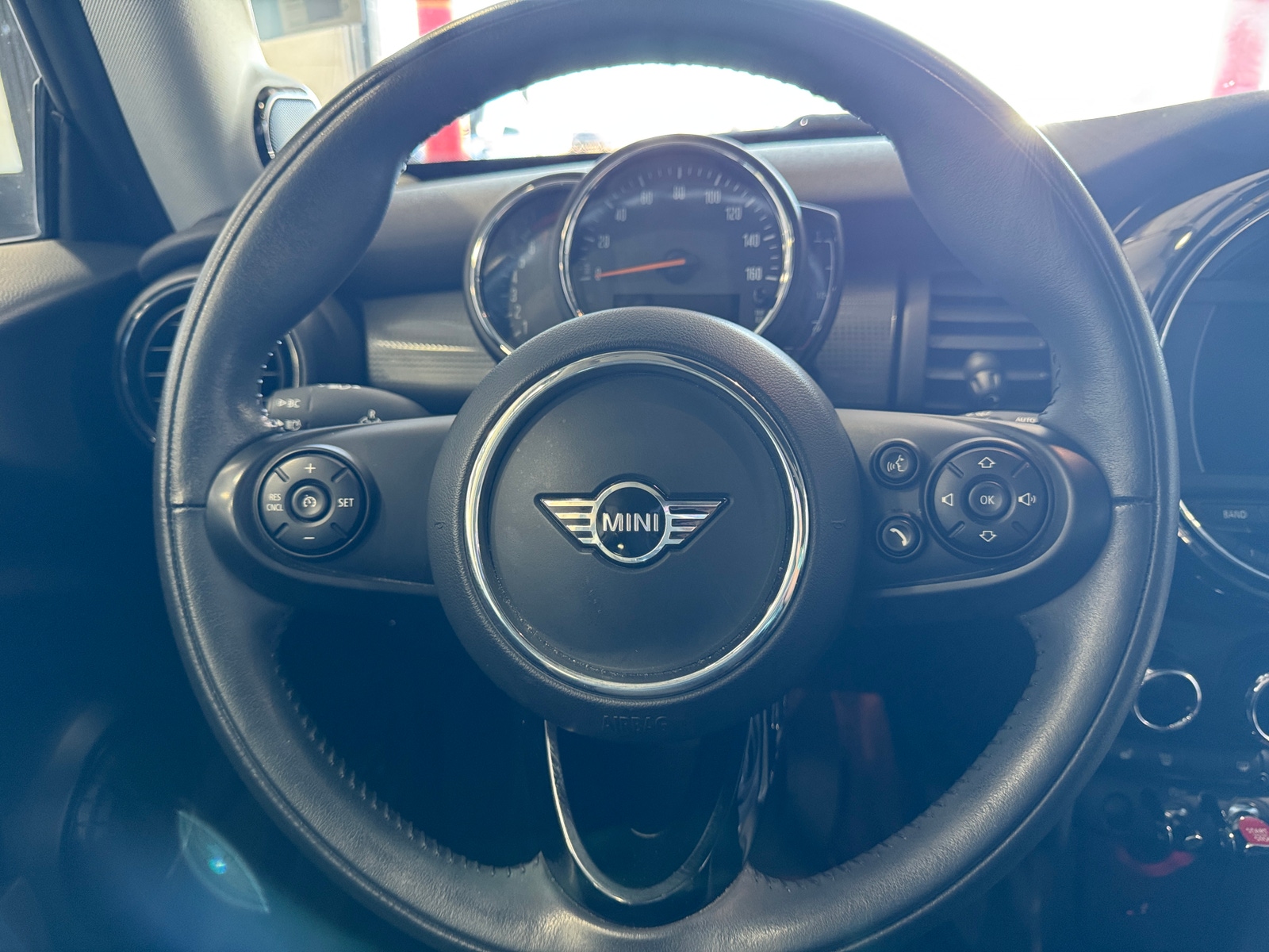 Thumbnail: 2020 MINI Cooper Hardtop - 4