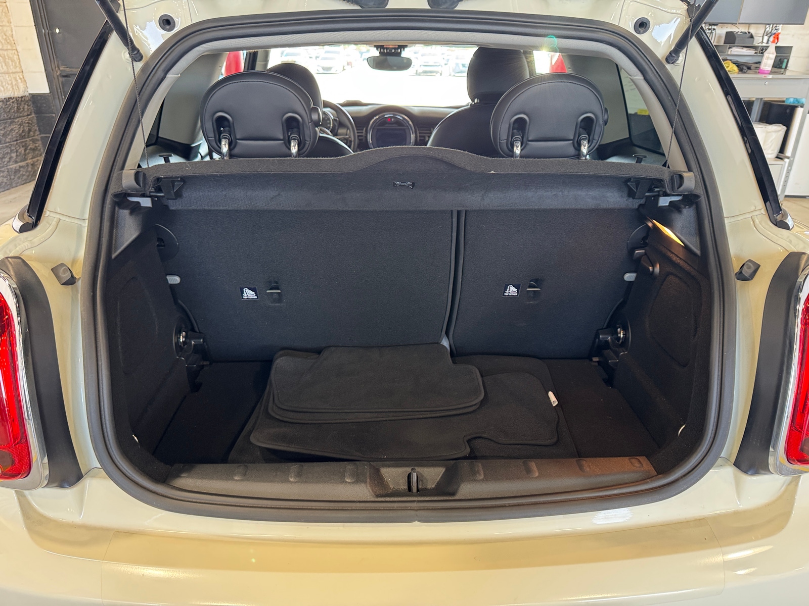 Thumbnail: 2020 MINI Cooper Hardtop - 6
